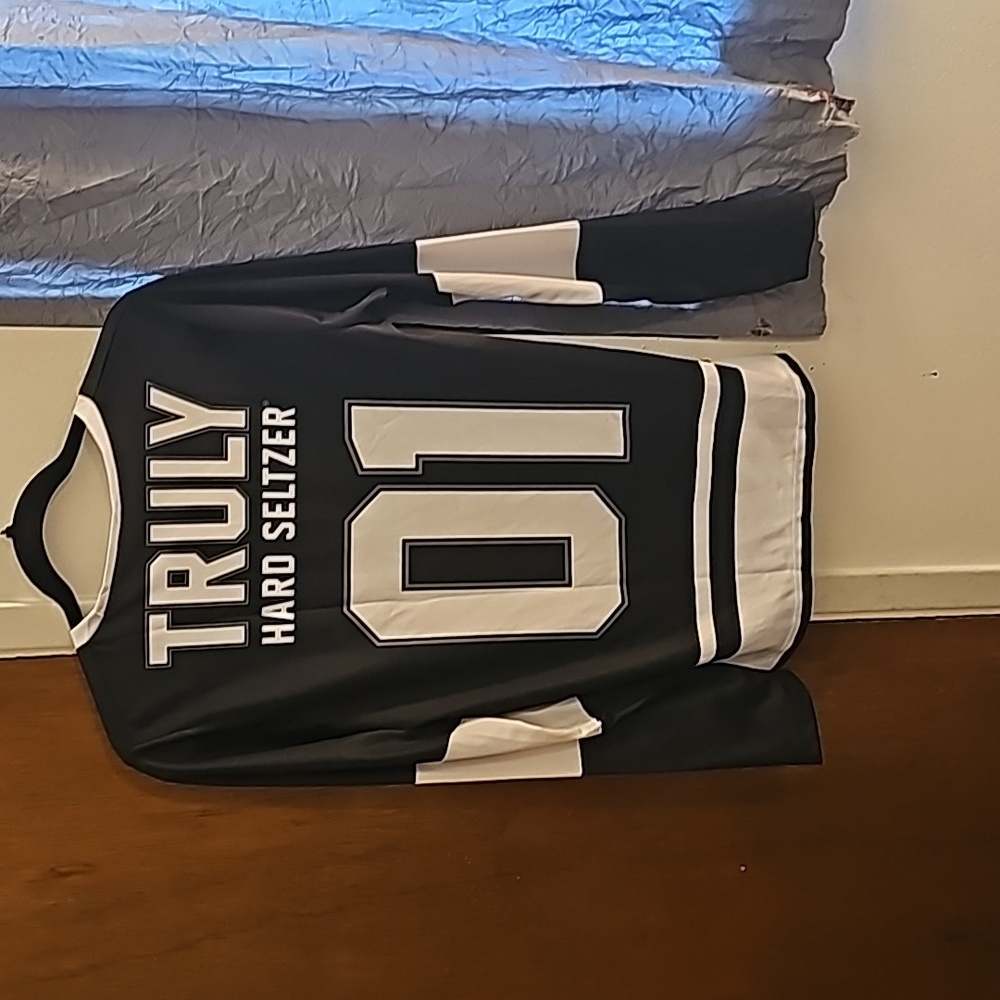 Shirt - Picture 2 of 3